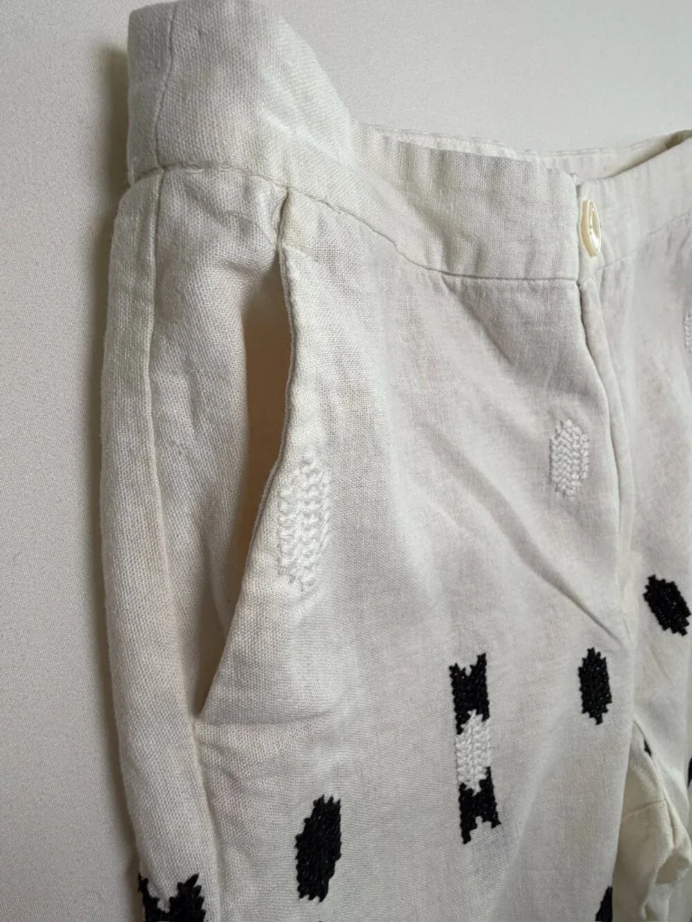 ZARA Embroidered Linen Cropped Pants Ivory Small